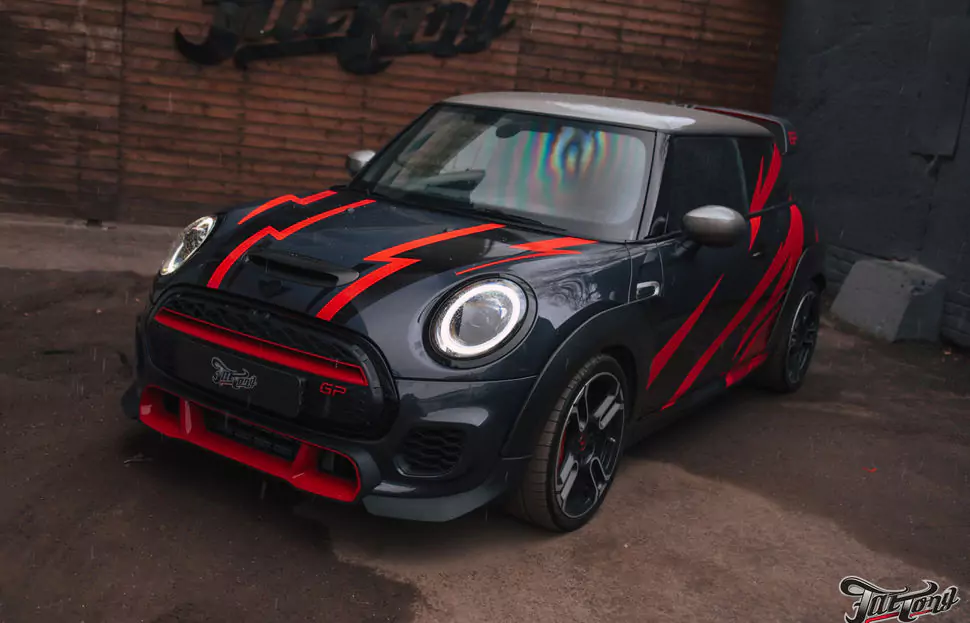 Оклеили в дизайн Mini Cooper GP